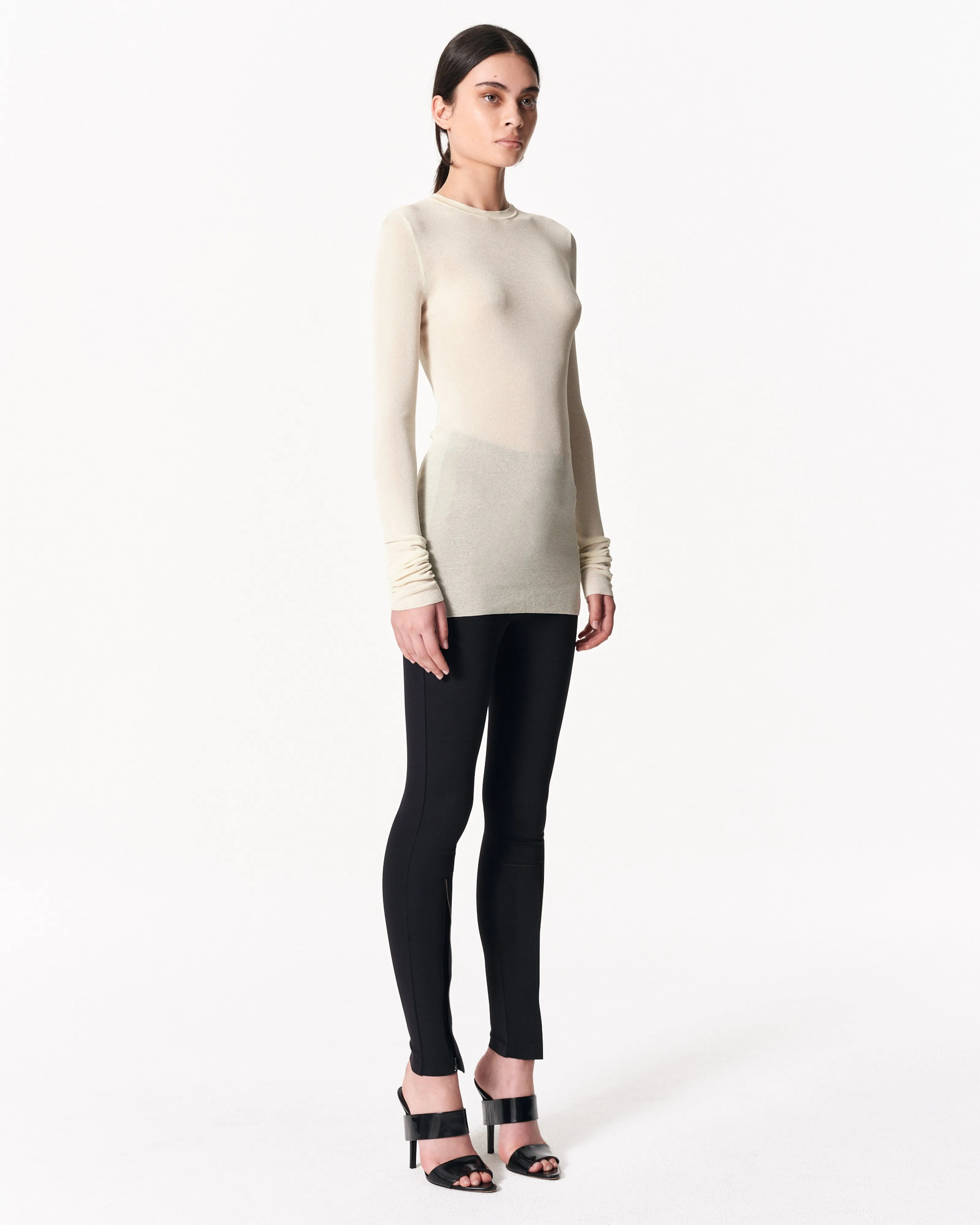The Thumbhole Crewneck - Ecru